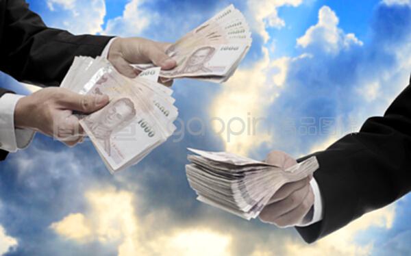商人攜帶泰國(guó)貨幣投資,基金管理理念